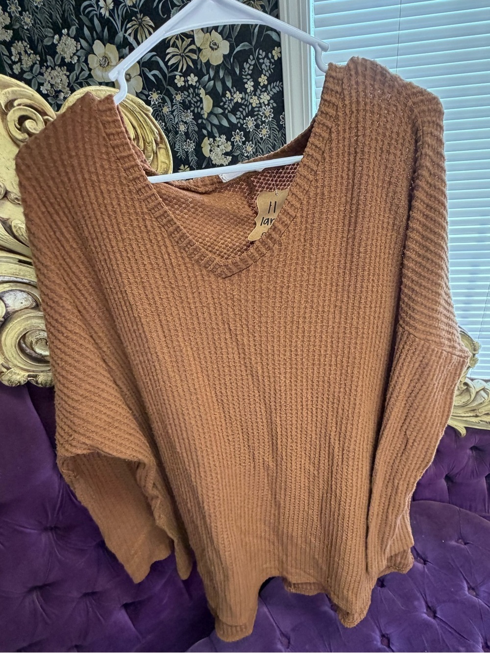 Zenana Outfitters Oversized V‑Neck Sweater in Rust Brown